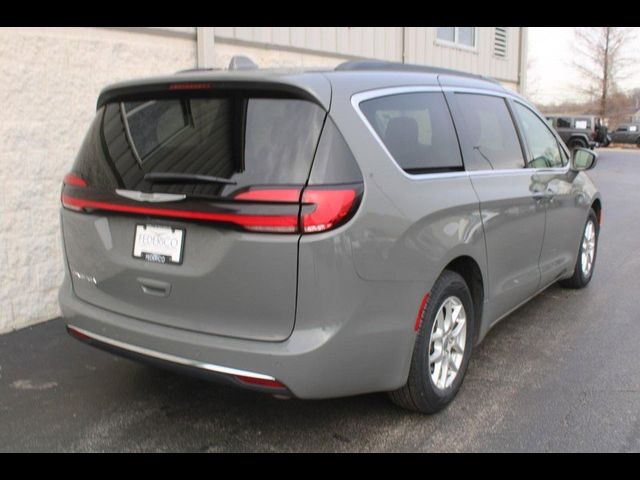 2022 Chrysler Pacifica Touring-L