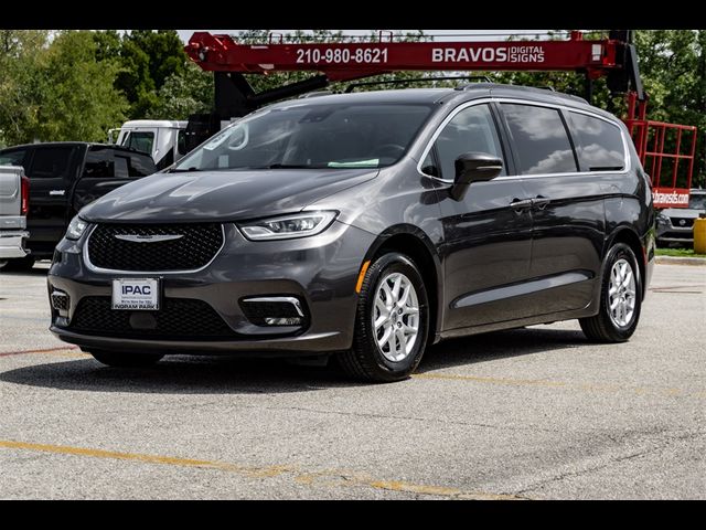 2022 Chrysler Pacifica Touring-L