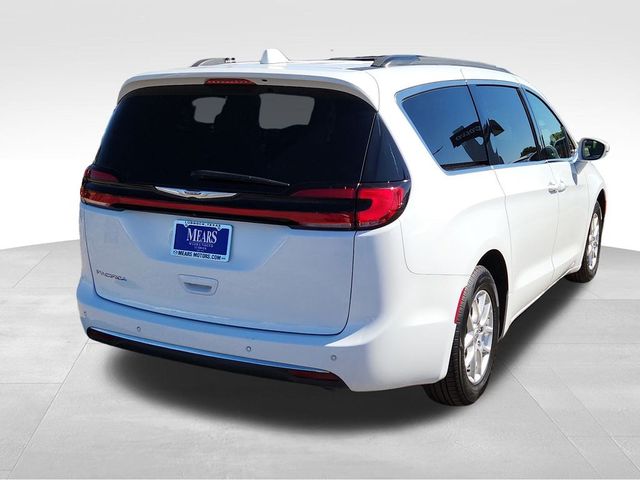 2022 Chrysler Pacifica Touring-L