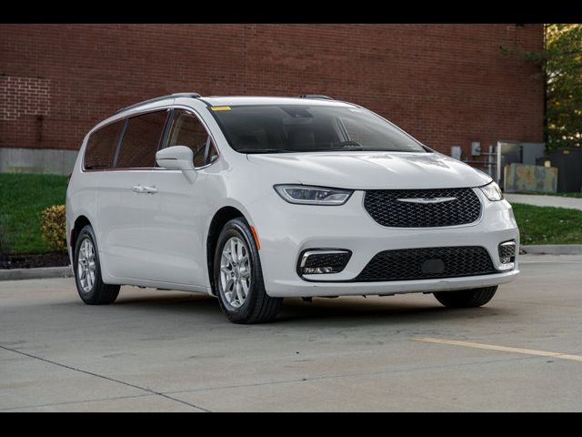 2022 Chrysler Pacifica Touring-L