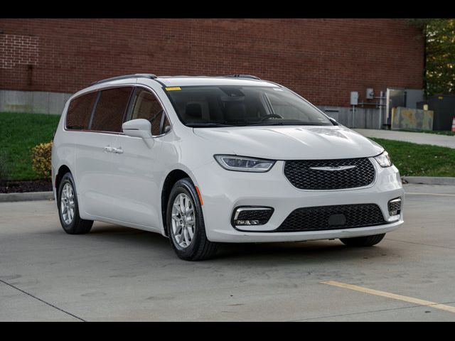 2022 Chrysler Pacifica Touring-L