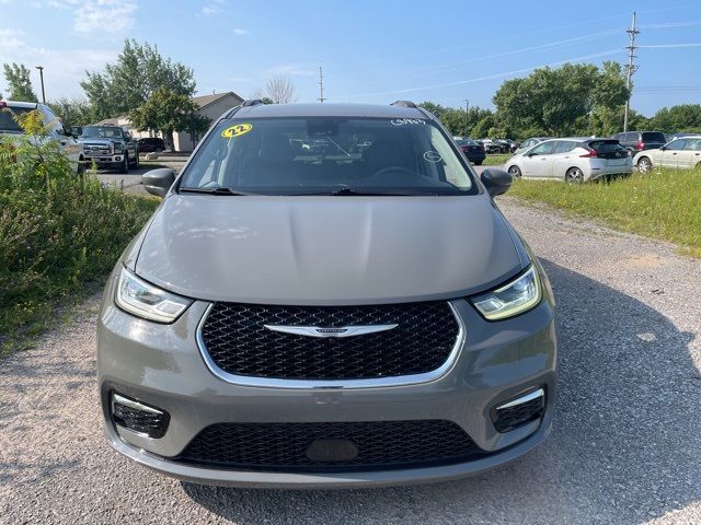 2022 Chrysler Pacifica Touring-L