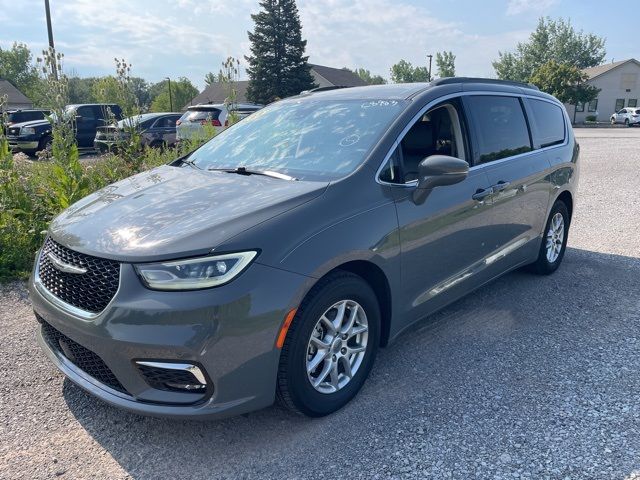 2022 Chrysler Pacifica Touring-L