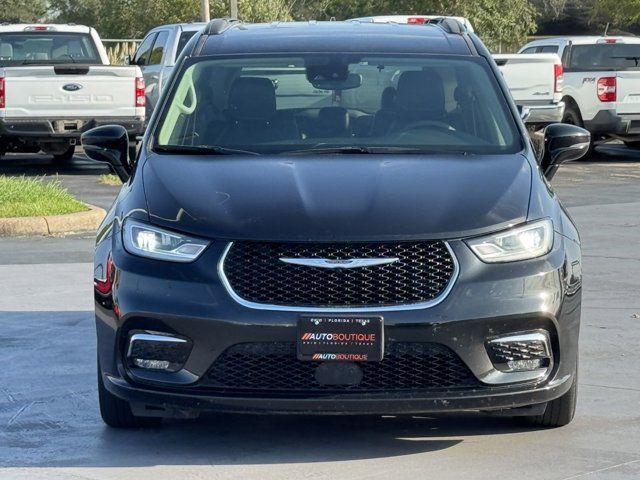 2022 Chrysler Pacifica Touring-L