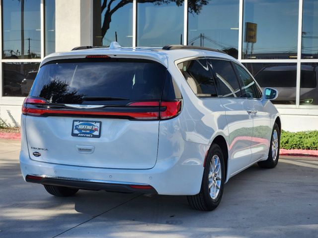 2022 Chrysler Pacifica Touring-L