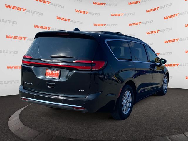 2022 Chrysler Pacifica Touring-L