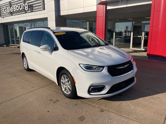 2022 Chrysler Pacifica Touring-L