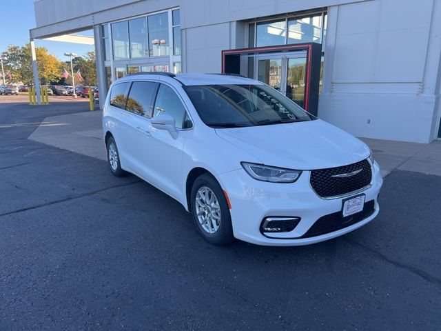 2022 Chrysler Pacifica Touring-L