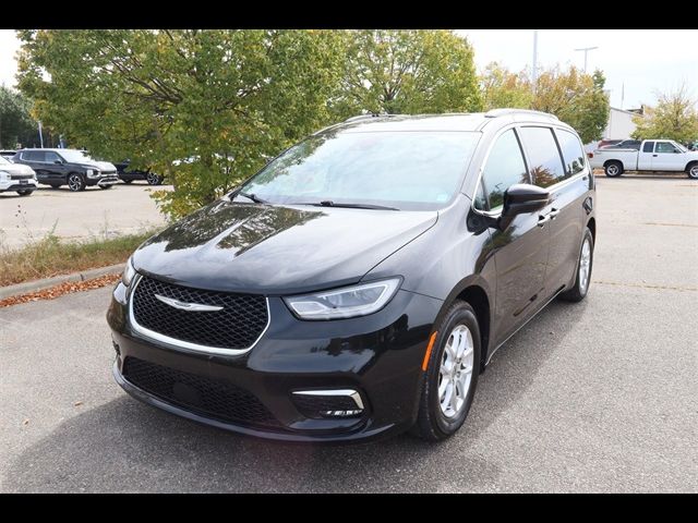 2022 Chrysler Pacifica Touring-L