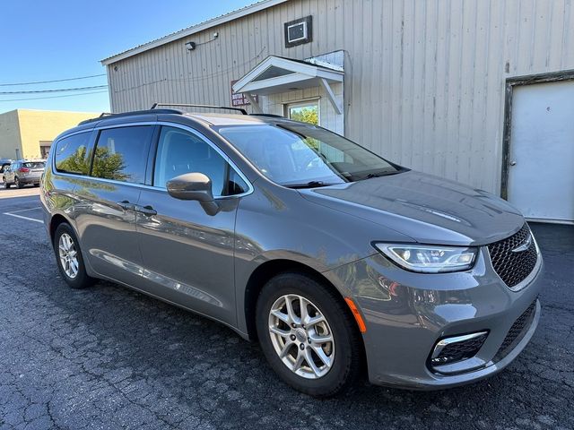 2022 Chrysler Pacifica Touring-L