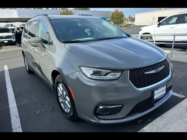 2022 Chrysler Pacifica Touring-L