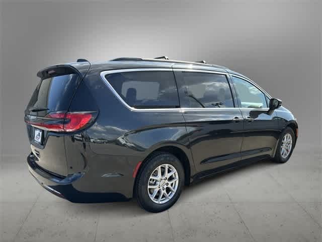 2022 Chrysler Pacifica Touring-L