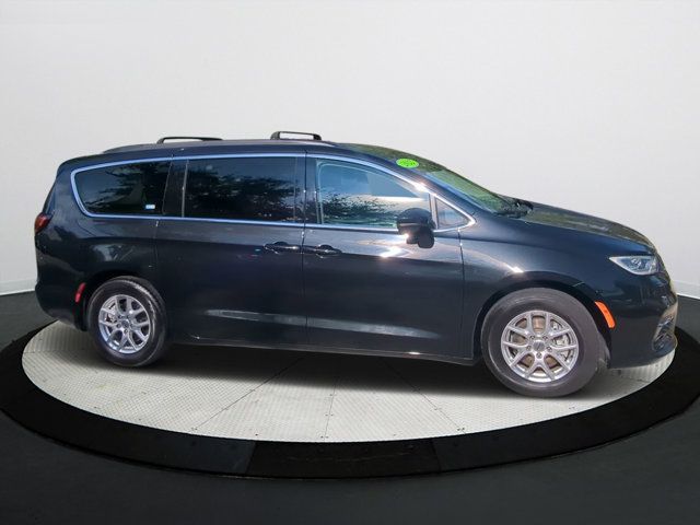 2022 Chrysler Pacifica Touring-L