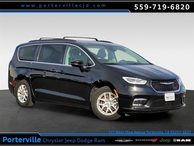 2022 Chrysler Pacifica Touring-L