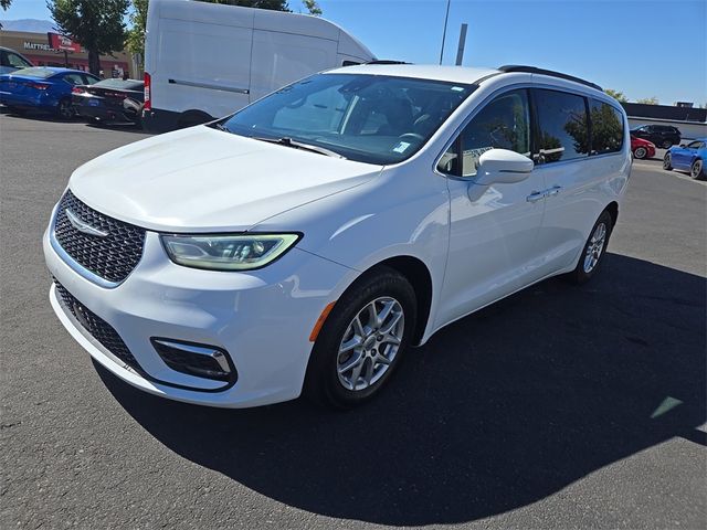 2022 Chrysler Pacifica Touring-L