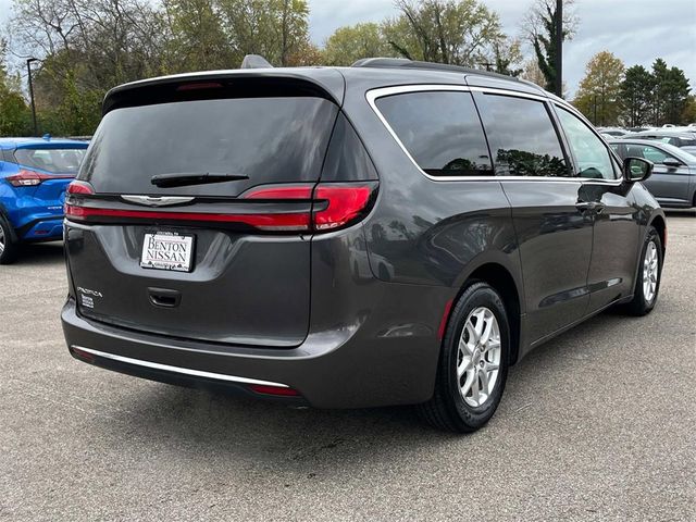 2022 Chrysler Pacifica Touring-L