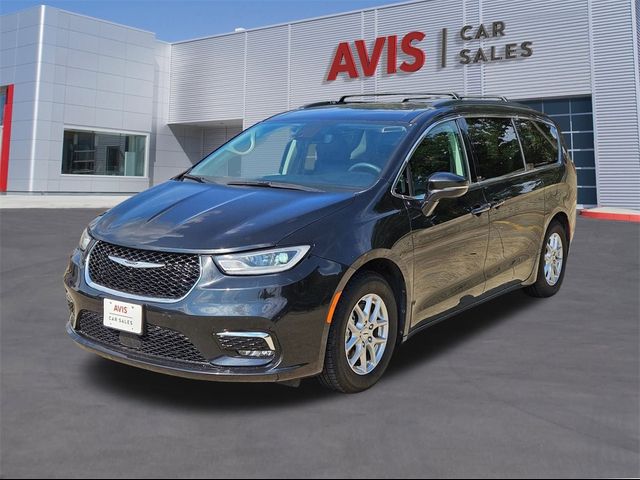 2022 Chrysler Pacifica Touring-L