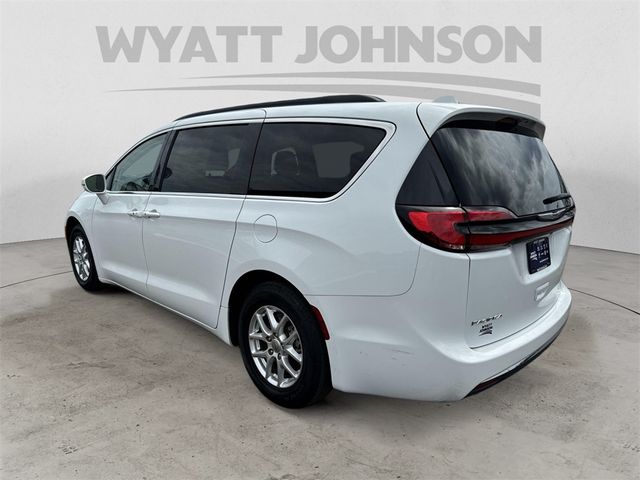 2022 Chrysler Pacifica Touring-L