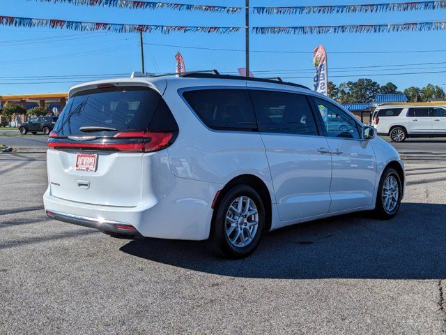 2022 Chrysler Pacifica Touring-L