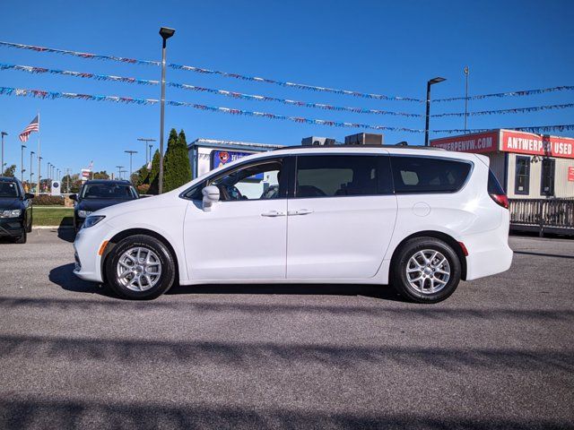 2022 Chrysler Pacifica Touring-L