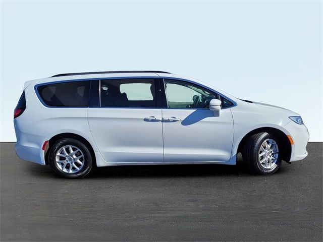 2022 Chrysler Pacifica Touring-L