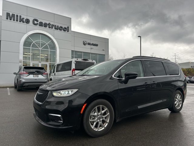 2022 Chrysler Pacifica Touring-L