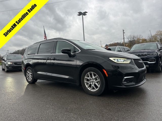 2022 Chrysler Pacifica Touring-L