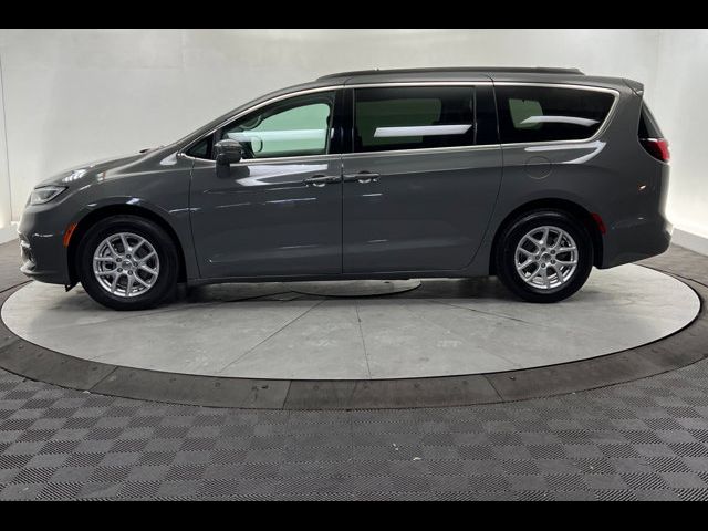 2022 Chrysler Pacifica Touring-L