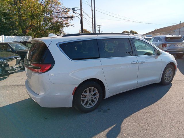 2022 Chrysler Pacifica Touring-L