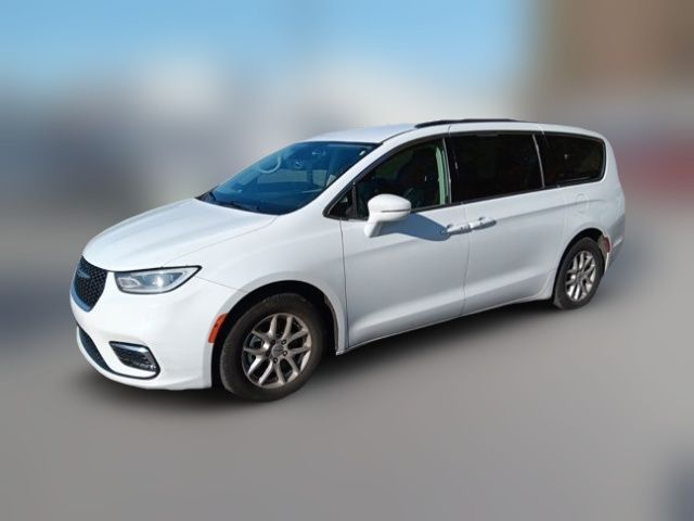 2022 Chrysler Pacifica Touring-L