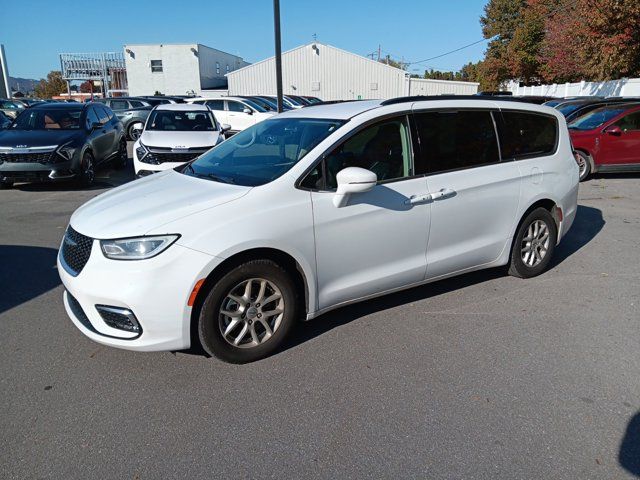 2022 Chrysler Pacifica Touring-L