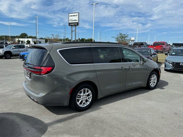 2022 Chrysler Pacifica Touring-L