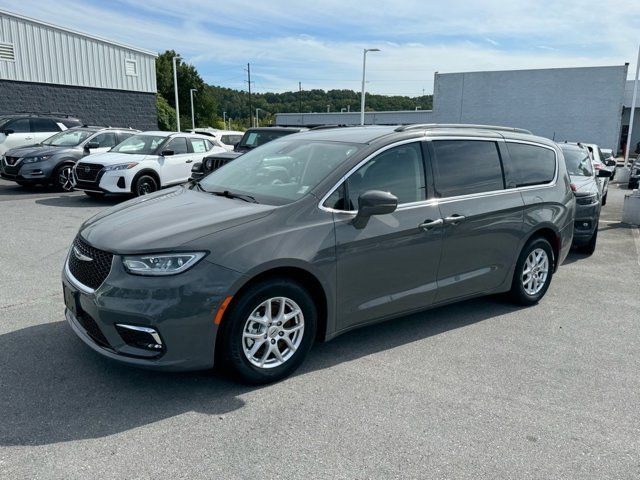 2022 Chrysler Pacifica Touring-L