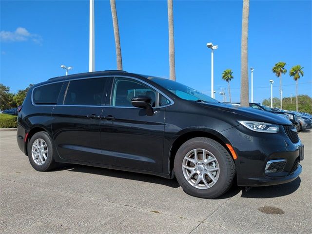 2022 Chrysler Pacifica Touring-L