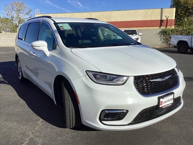 2022 Chrysler Pacifica Touring-L