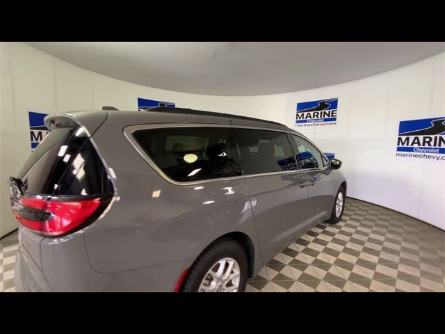 2022 Chrysler Pacifica Touring-L