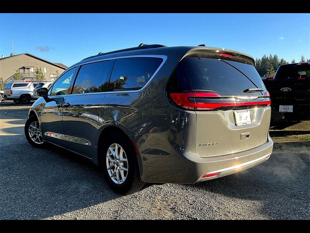 2022 Chrysler Pacifica Touring-L