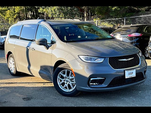 2022 Chrysler Pacifica Touring-L