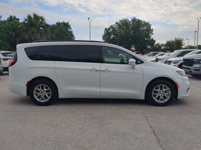 2022 Chrysler Pacifica Touring-L