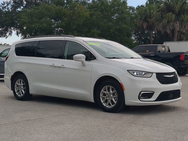 2022 Chrysler Pacifica Touring-L