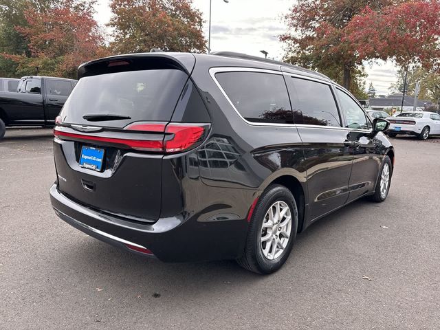 2022 Chrysler Pacifica Touring-L