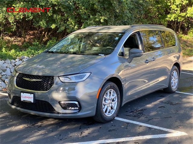 2022 Chrysler Pacifica Touring-L