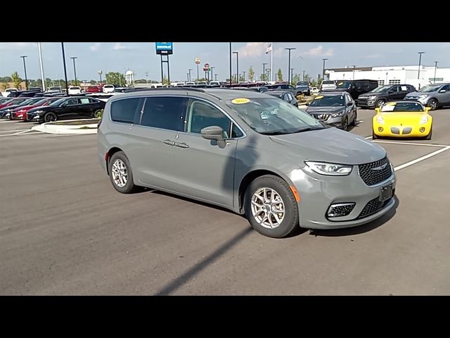 2022 Chrysler Pacifica Touring-L