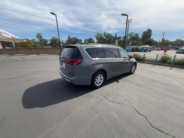 2022 Chrysler Pacifica Touring-L