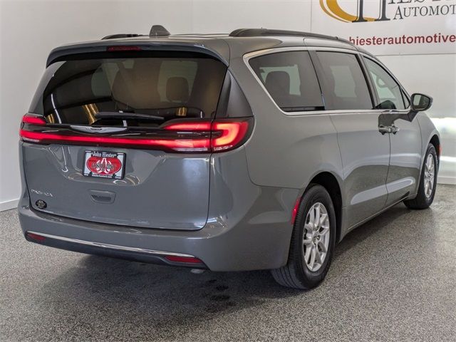 2022 Chrysler Pacifica Touring-L