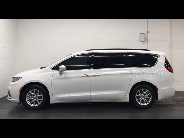 2022 Chrysler Pacifica Touring-L