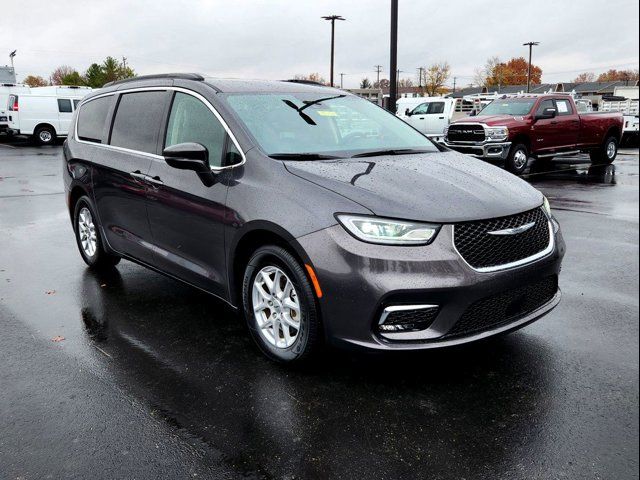 2022 Chrysler Pacifica Touring-L