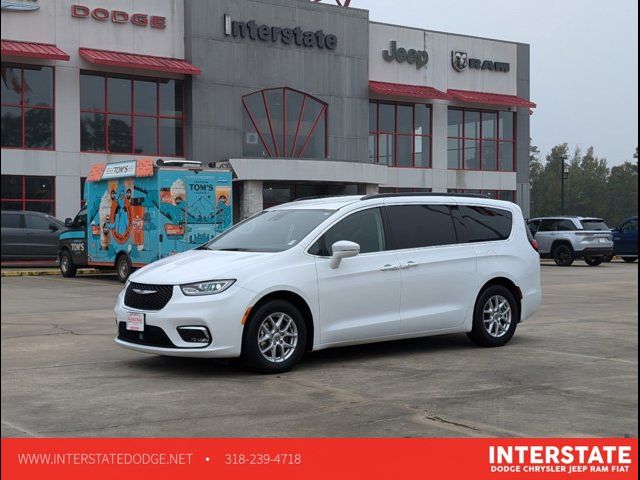 2022 Chrysler Pacifica Touring-L