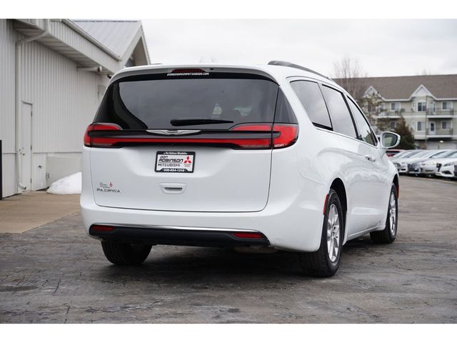 2022 Chrysler Pacifica Touring-L