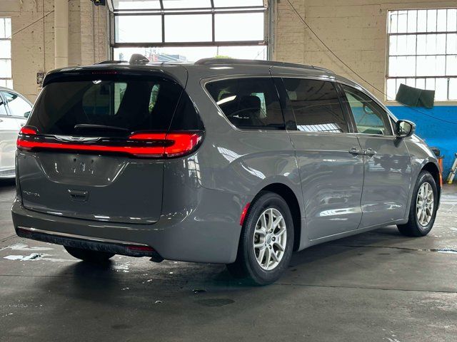 2022 Chrysler Pacifica Touring-L